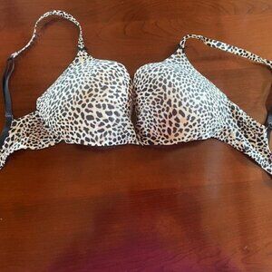 Victoria Secret Brand Push Up Bra 34C,  PLUNGE